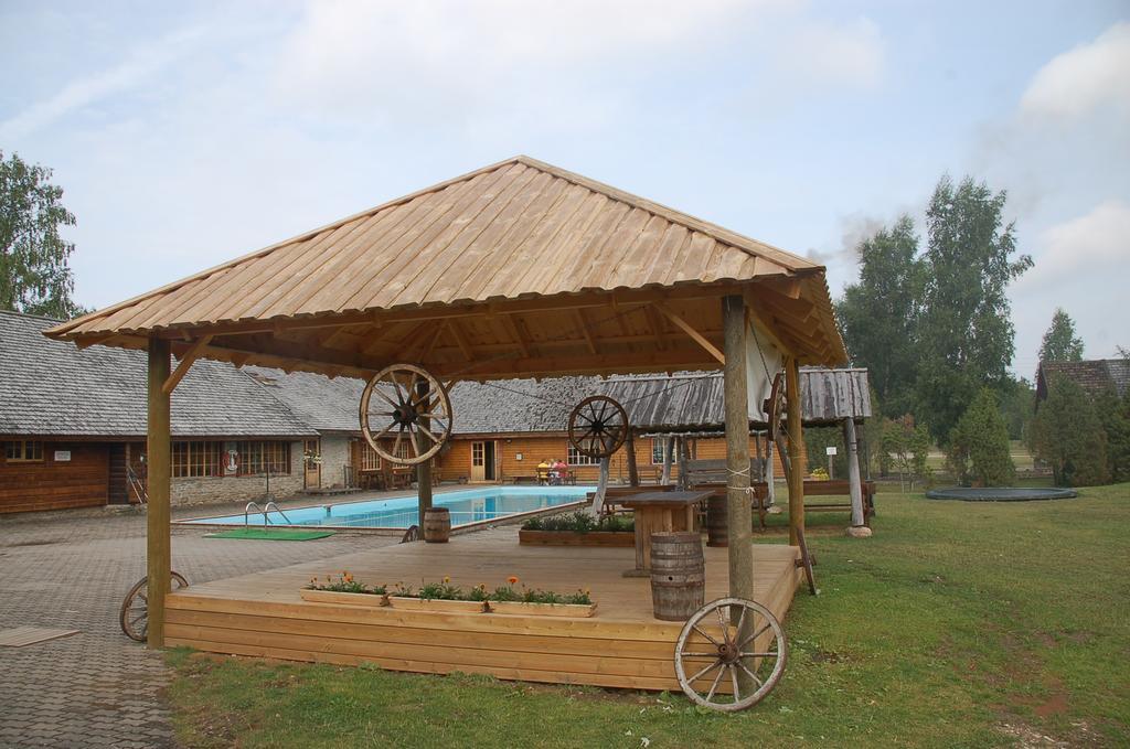 Holiday Village Suur Toell Kuressaare Buitenkant foto